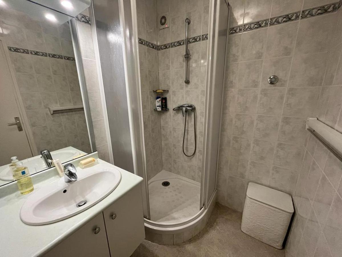Appartement T4 Avec Parking, Balcon Et Proche Commerces A Biarritz - Fr-1-239-921 Екстер'єр фото
