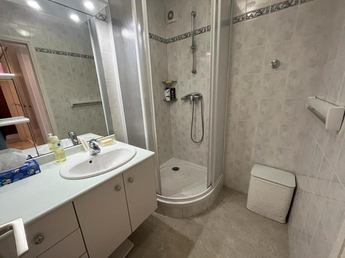 Appartement T4 Avec Parking, Balcon Et Proche Commerces A Biarritz - Fr-1-239-921 Екстер'єр фото